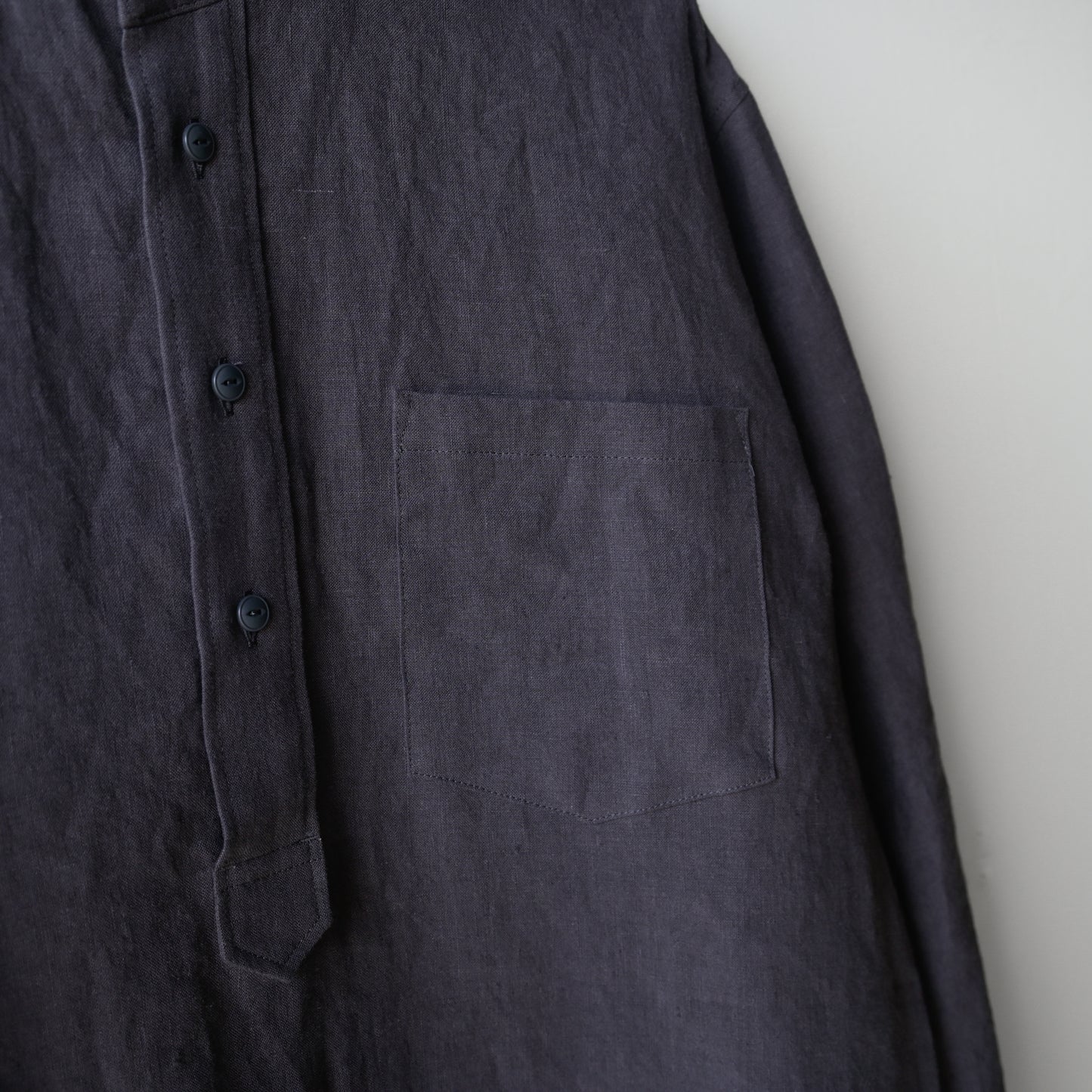 "work" linen pullover shirt -men's- <color: Charcoal>