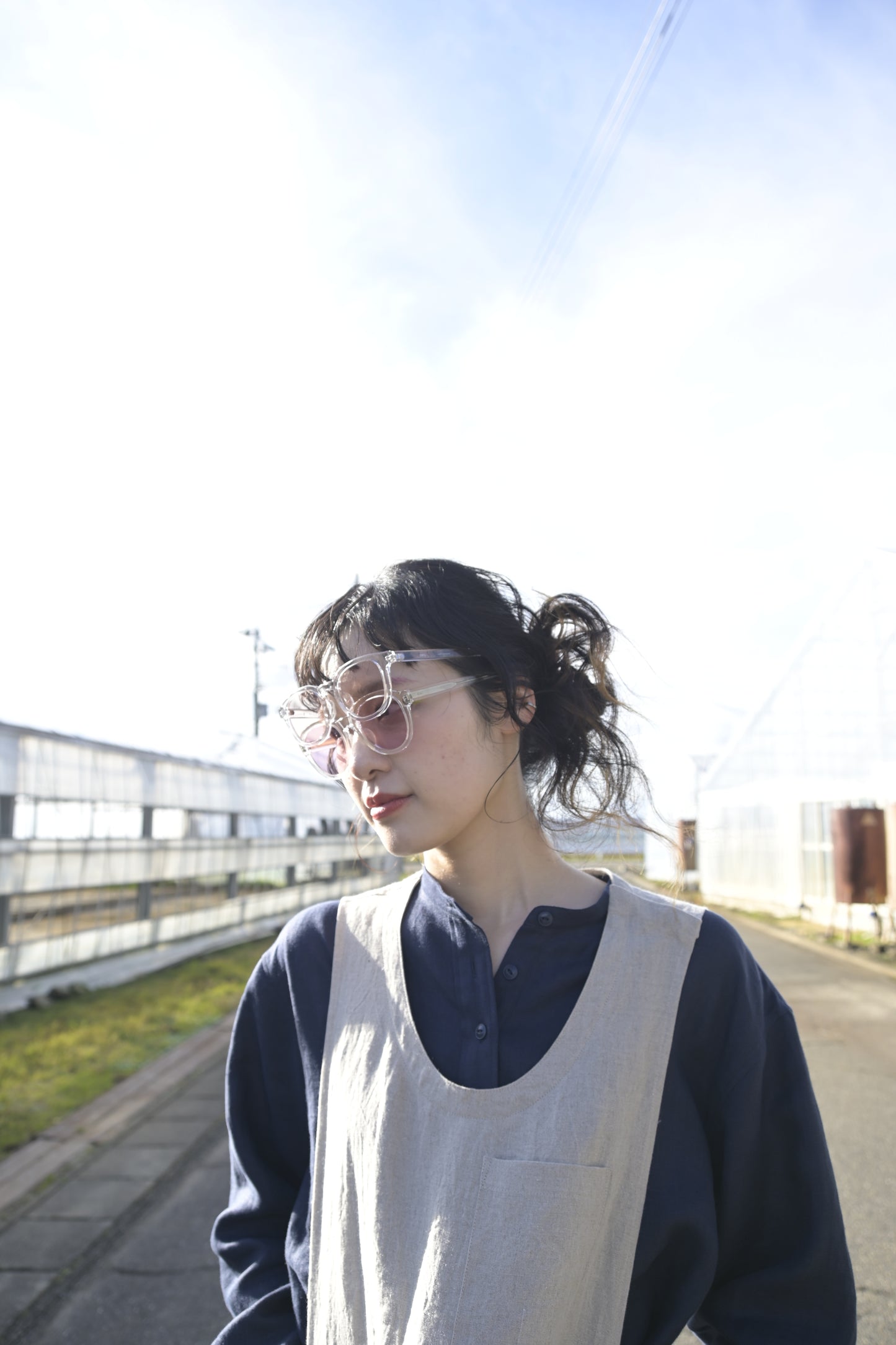 "work" linen dress apron <color: Natural>