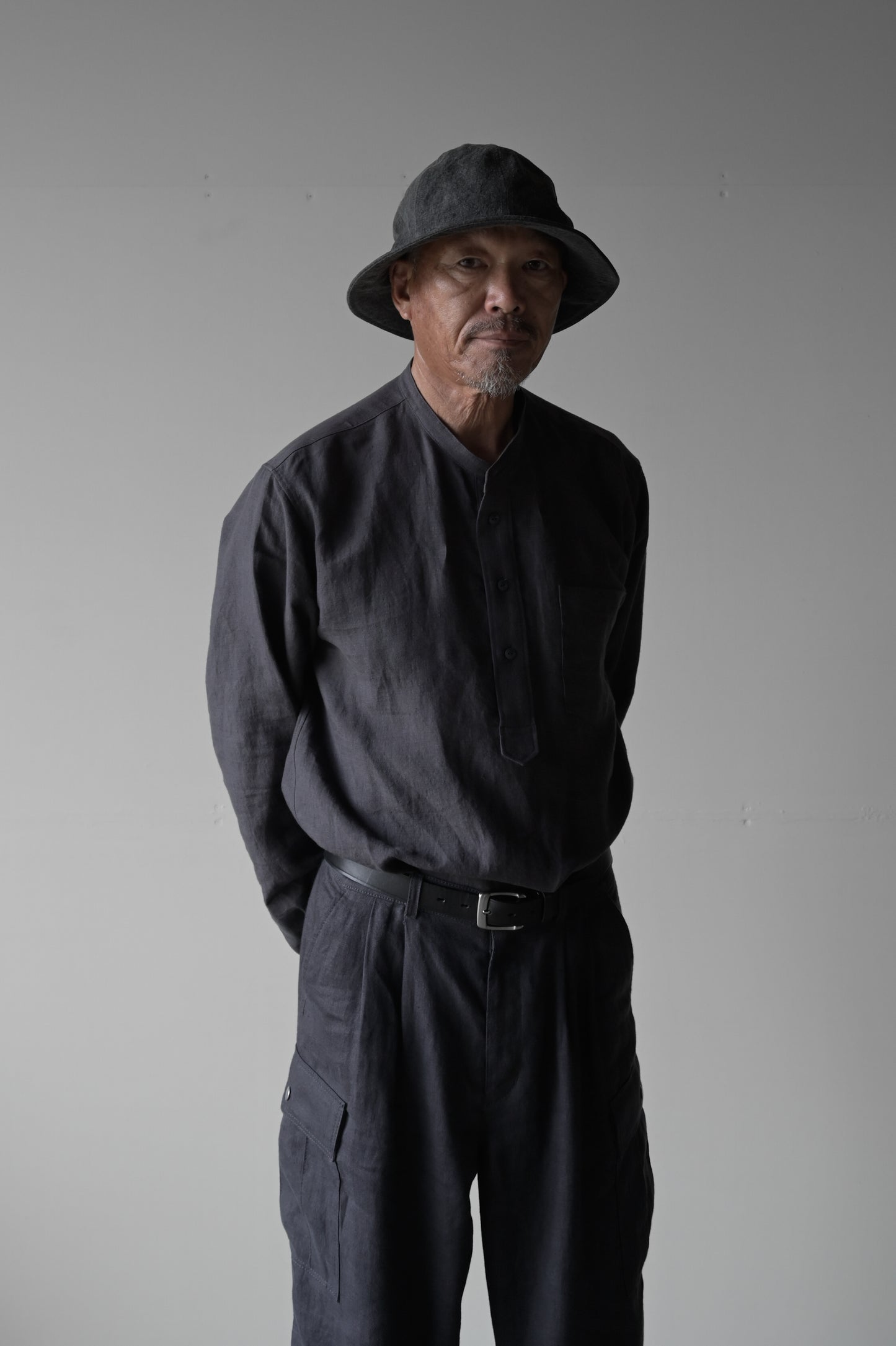 "work" linen pullover shirt  -men's- <color: Charcoal>