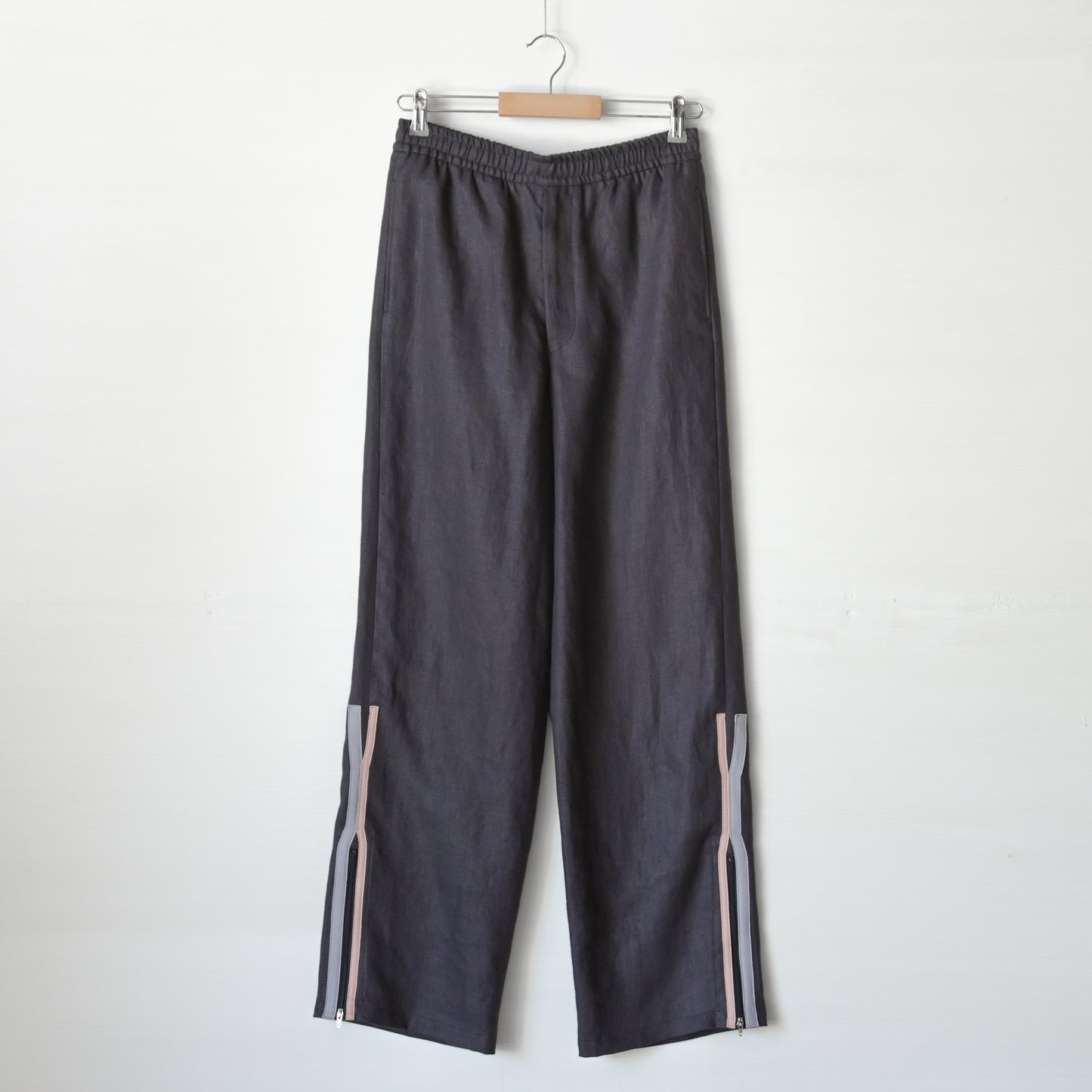 【受注商品】Linen track pants <color: Charcoal> ※2026年3月お届け